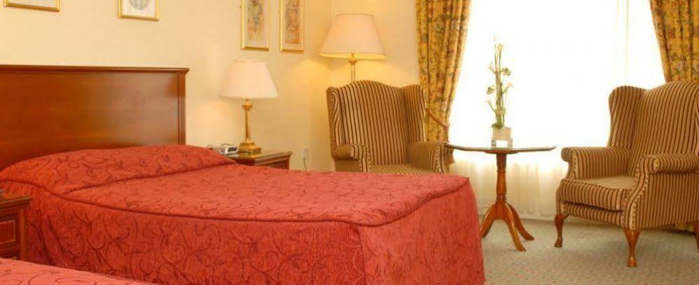 Abbey Hotel Roscommon Exterior photo